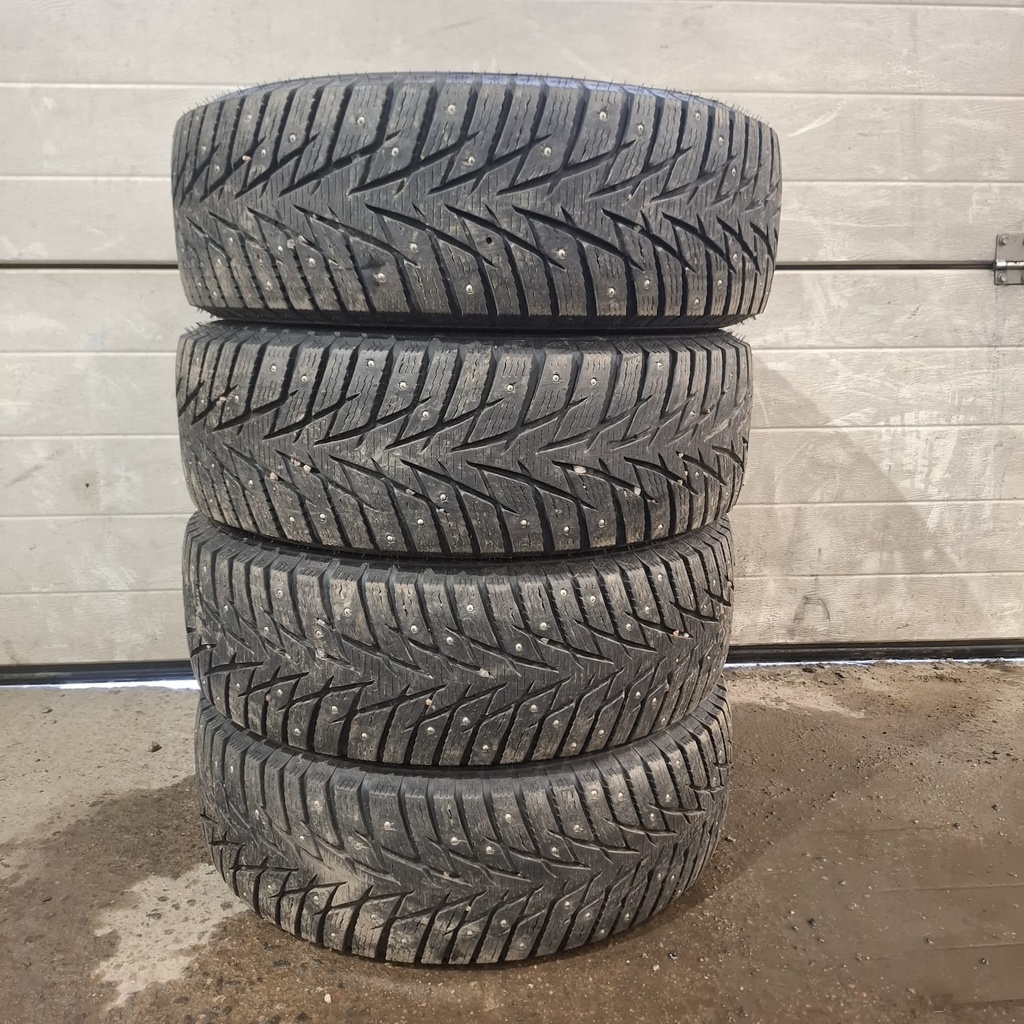 205/65R15 99T Kapsen IceMax RW506 Käytetty nastarengas 6,5-7mm DOT-20