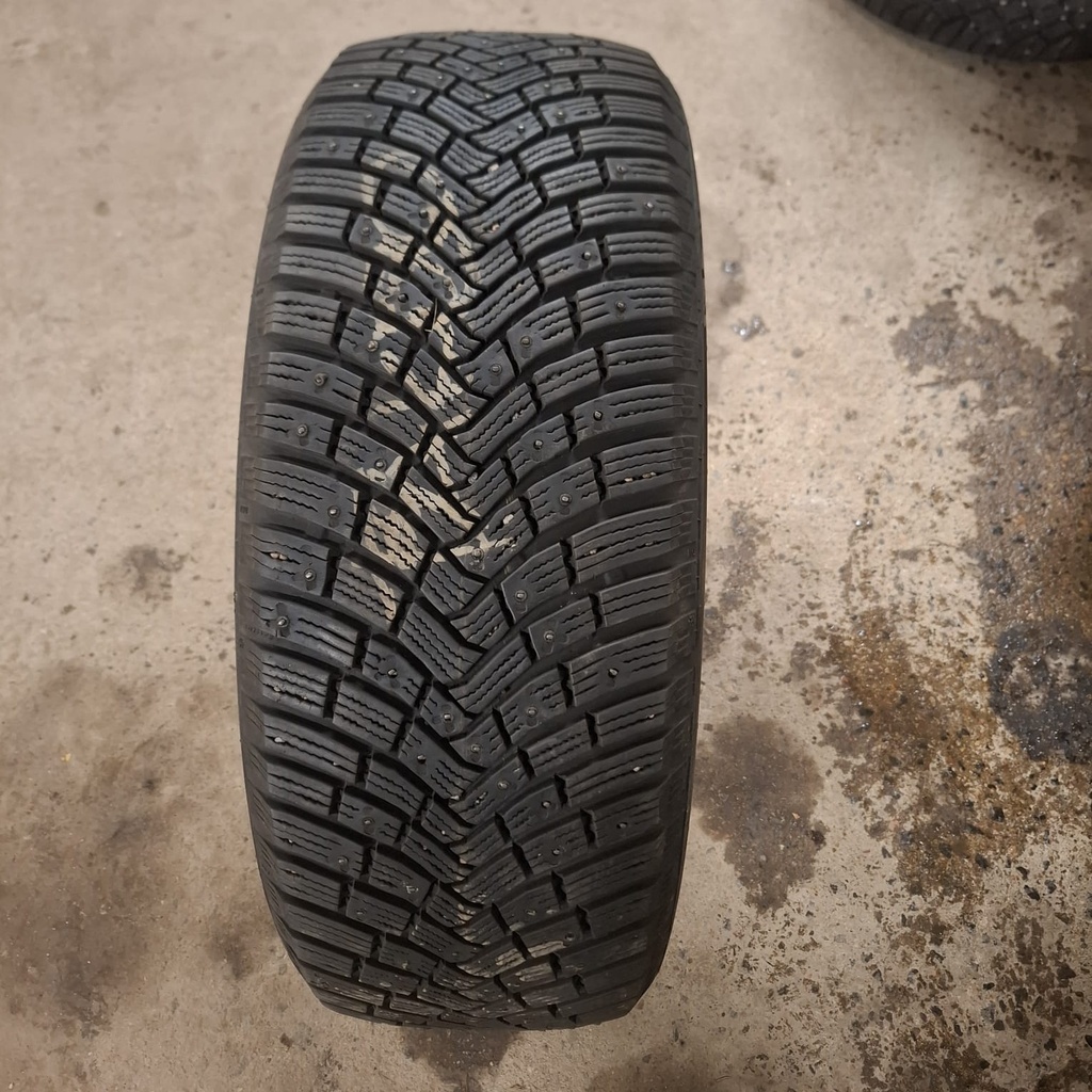 235/55R19 XL 105T Continental IceContact 3 Käytetty nastarengas 7mm DOT-19