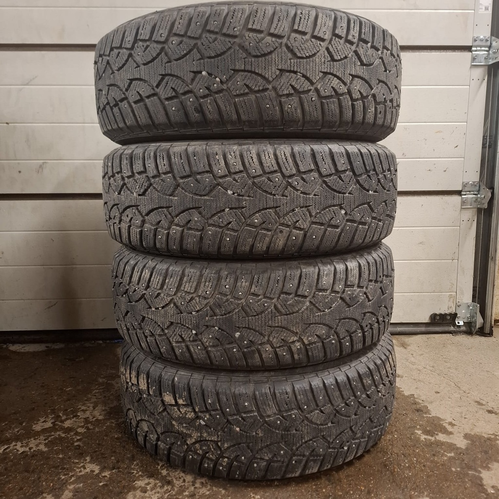 225/65R17 102Q Continental 4x4 IceContact Käytetty nastarengas 7mm DOT-08