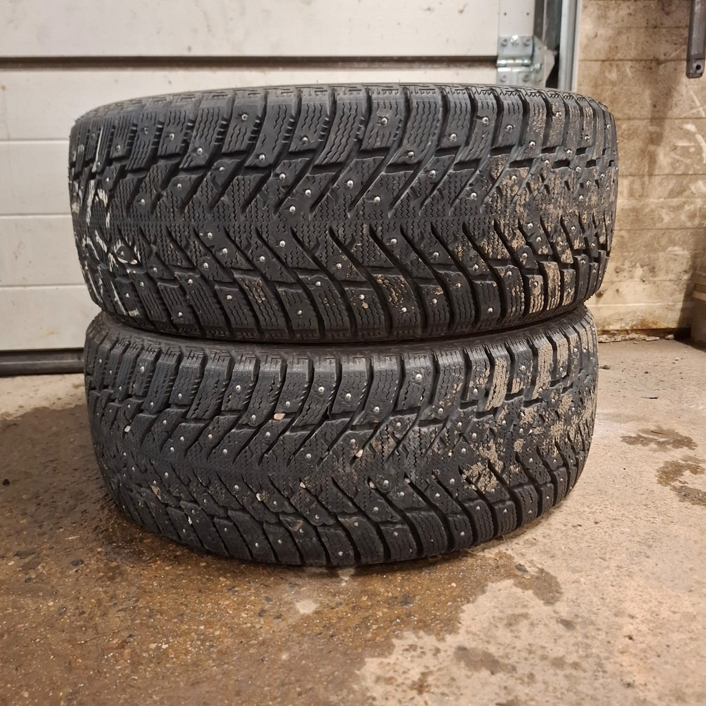 205/45R17 88T XL Linglong Wintergrip 2 Käytetty nastarengas 7-8mm DOT-24
