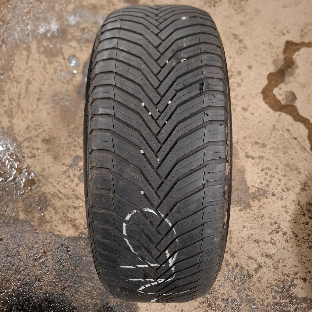 235/55R18 104H XL Michelin CrossClimate 2 Käytetty kesärengas 4mm DOT-22