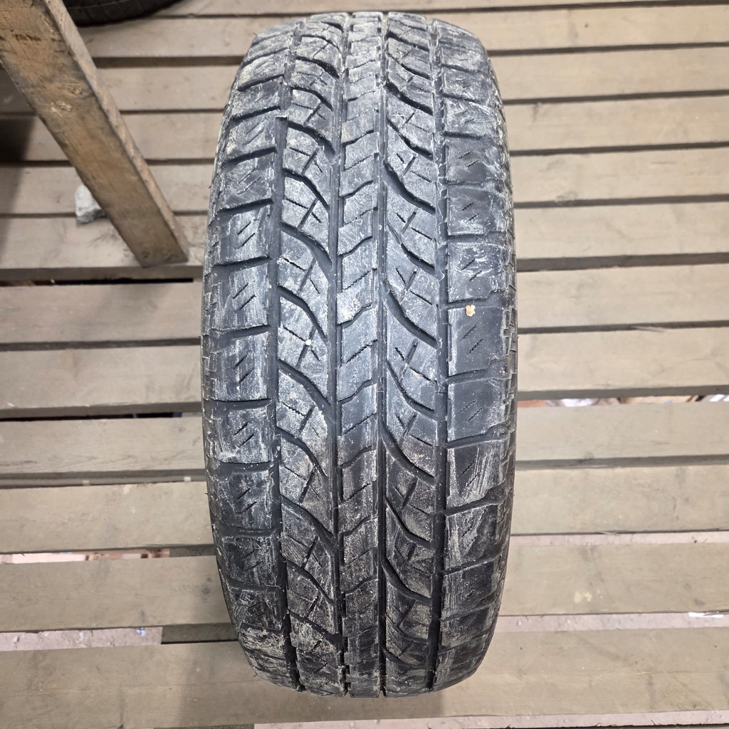 245/65R17 107H Yokohama Geolandar A/T-S Käytetty kesärengas 7mm DOT-15