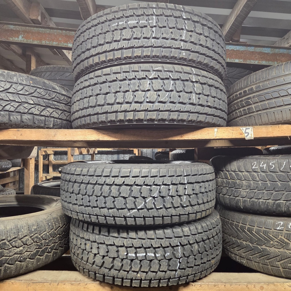 245/65R17 107Q Goodyear Wrangler IP/N Käytetty kitkarengas 9-10,5mm DOT-17 (Torissa)