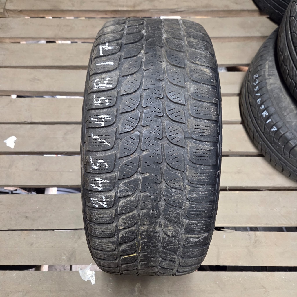 245/45R17 99V Bridgestone Blizzak LM-25 RunFlat Käytetty kitkarengas 4,5mm DOT-07
