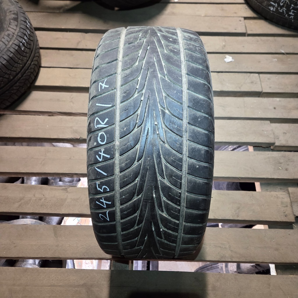 245/40ZR17 91W GT Radial Champiro 328 Käytetty kesärengas 6mm DOT-07
