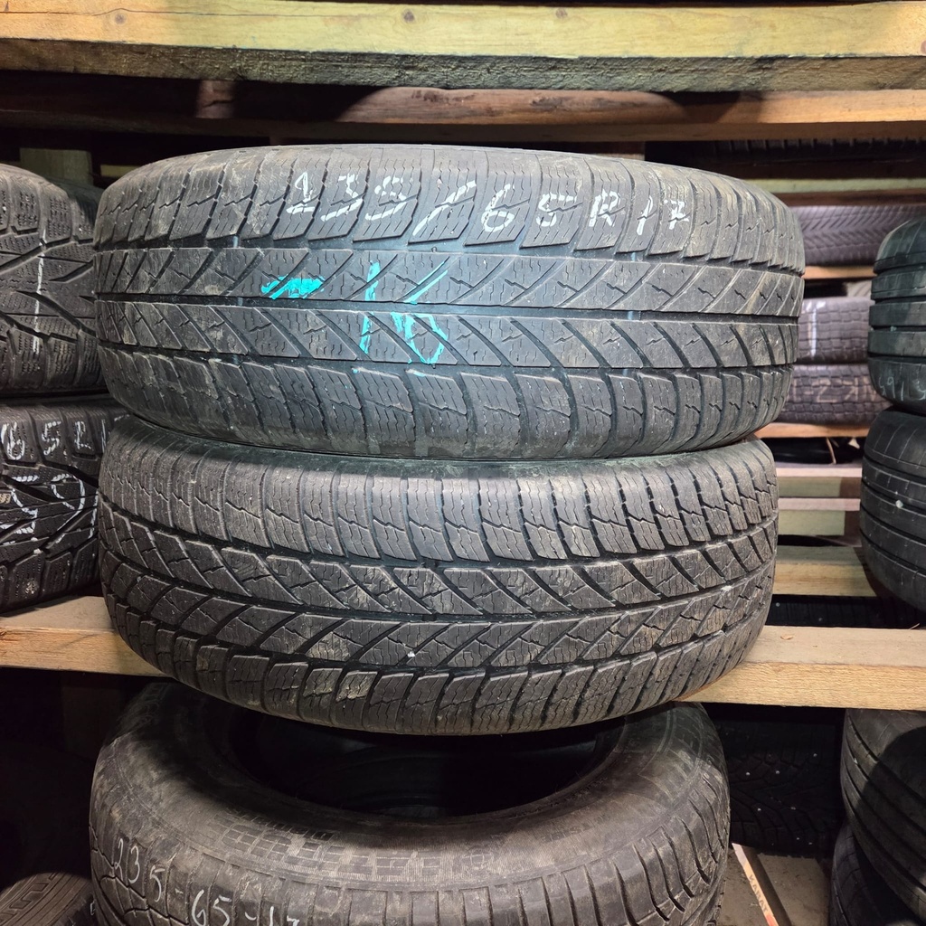 235/65R17 108H Gislaved Euro Frost 5 Käytetty kitkarengas 4-6mm DOT-16