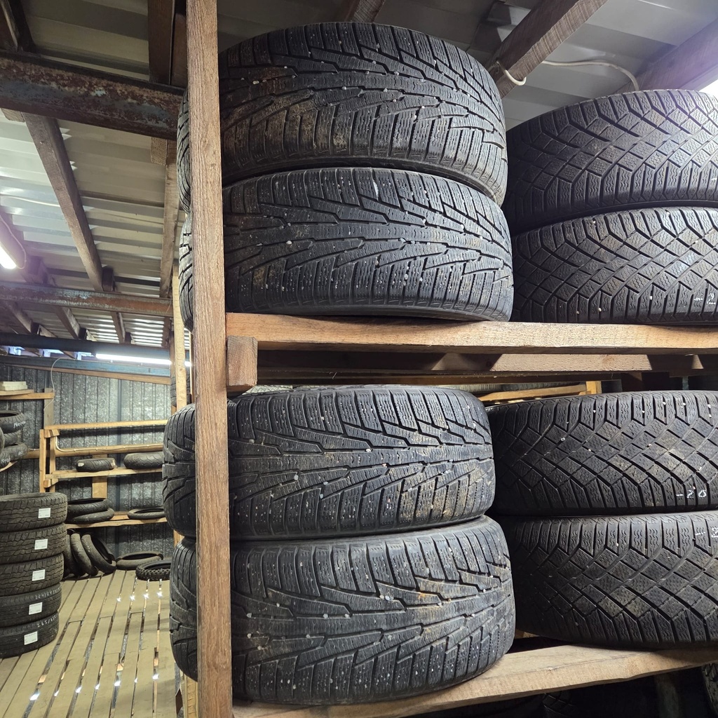 235/55R17 103R XL Nokian Hakkapeliitta R Käytetty kitkarengas 6mm DOT-11