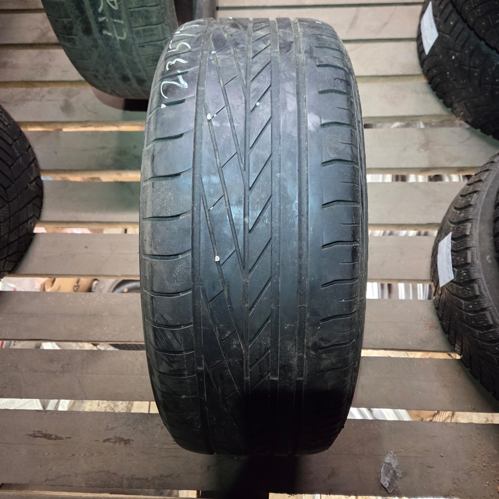 235/55R17 99W Goodyear Excellence Käytetty kesärengas 3mm DOT-06