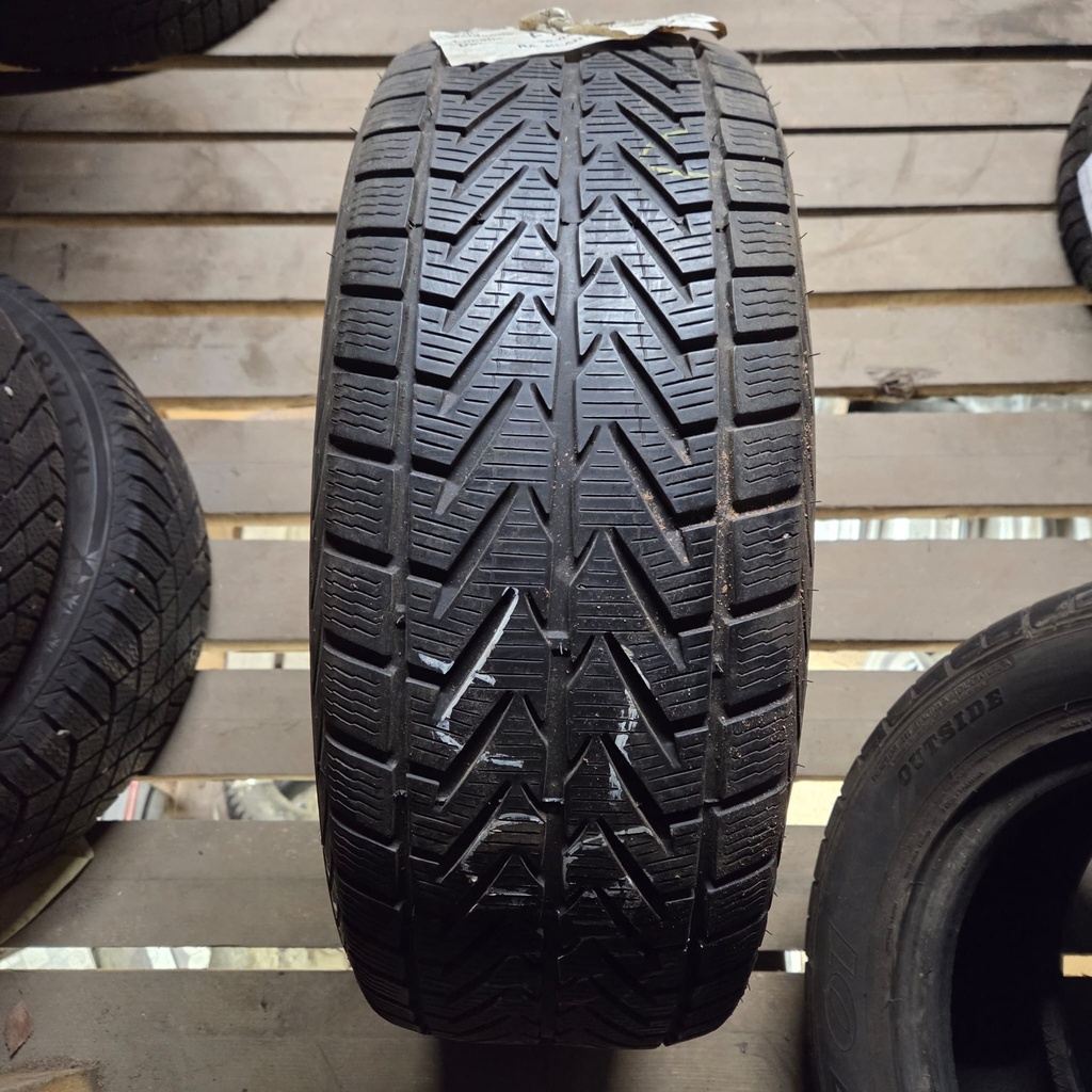 235/55R17 99H Vredestein Wintrac 4 Xtreme Käytetty kitkarengas 4mm DOT-09
