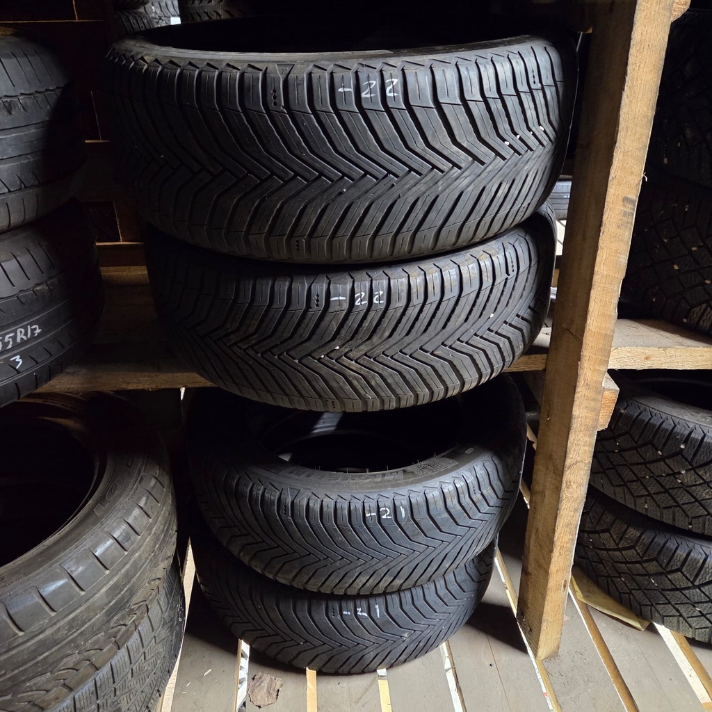 235/55R17 103Y Michelin CrossClimate 2 Käytetty kesärengas 4-5mm DOT-21 ja -22