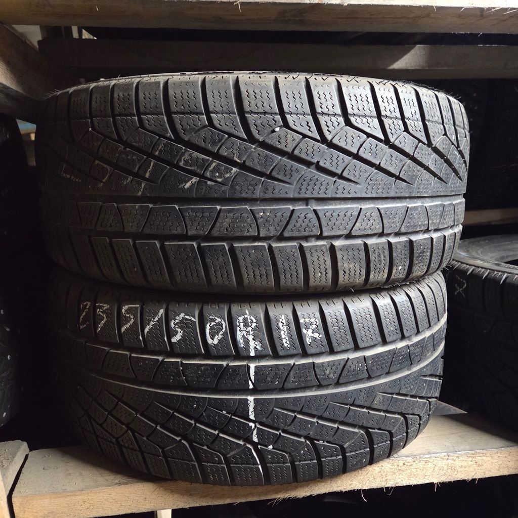 235/50R17 100H Pirelli SottoZero Winter 210 Käytetty kitkarengas 5-5,5mm DOT-07