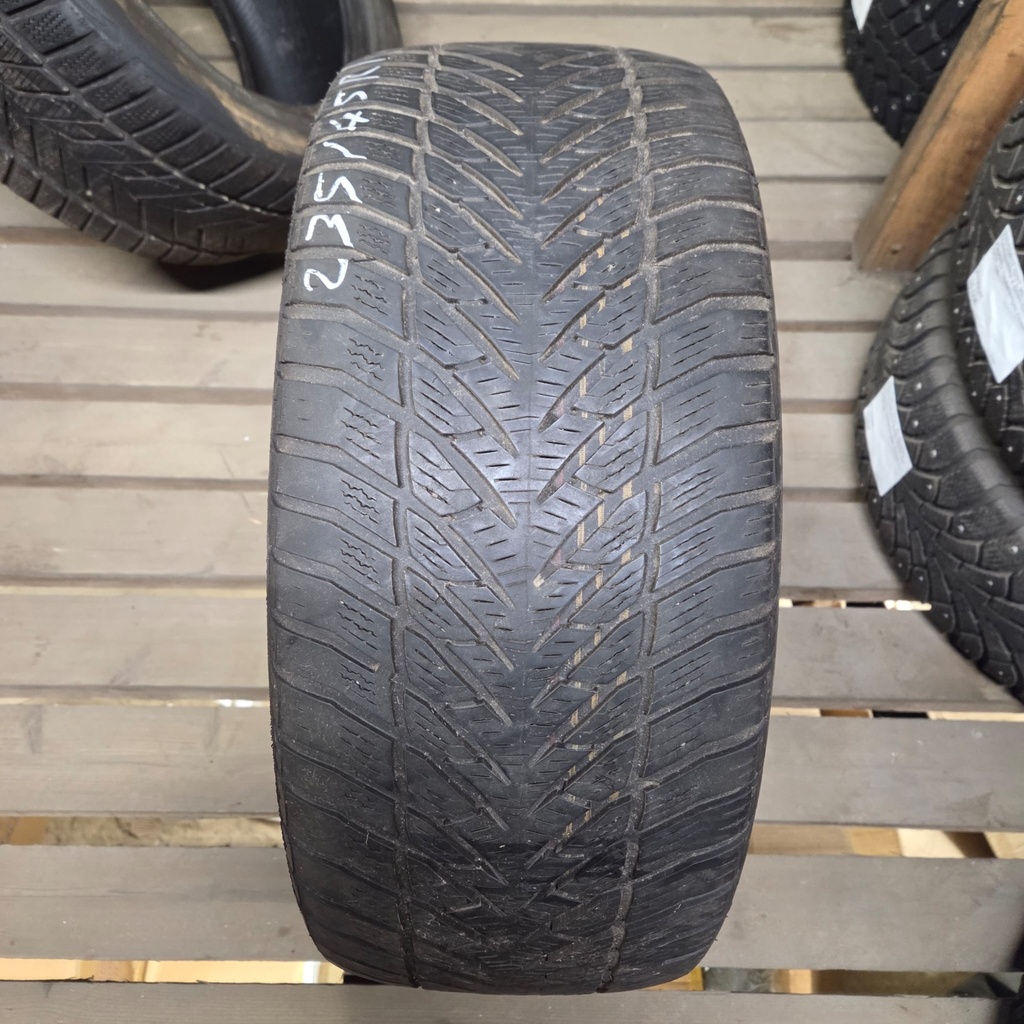 235/45R17 94V Goodyear Eagle Ultra Grip Käytetty kitkarengas 5,5mm DOT-01