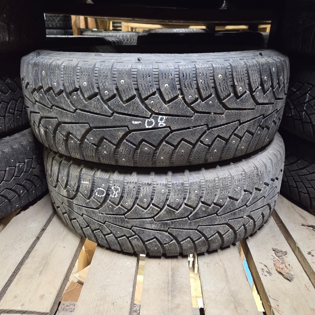 225/65R17 106T XL Nokian Hakkapeliitta 5 Käytetty nastarengas 6,5mm DOT-08