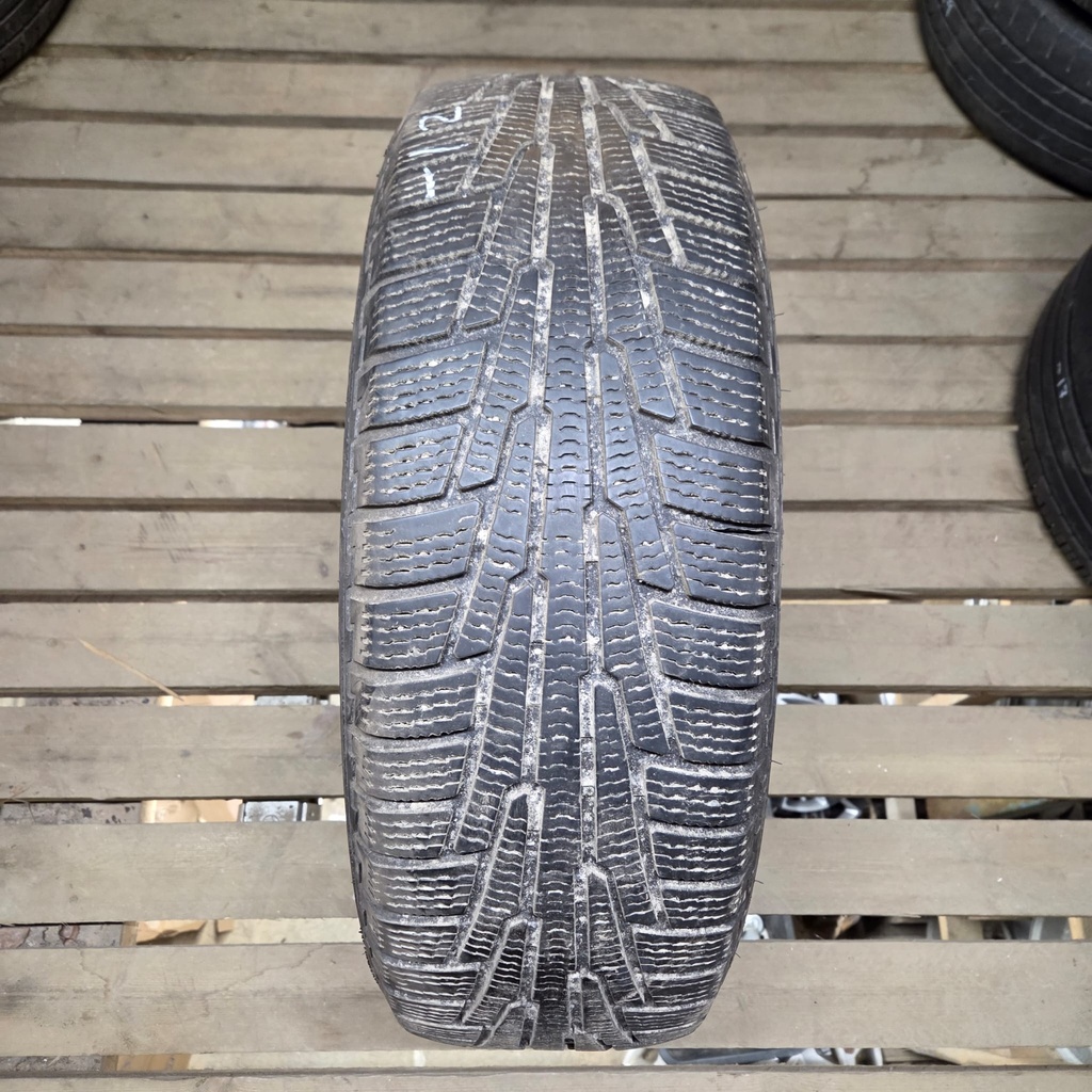 225/65R17 106R XL Nokian Hakkapeliitta R Käytetty kitkarengas 6mm DOT-12