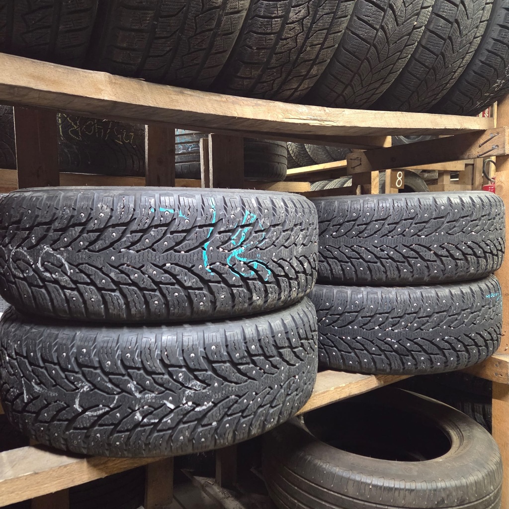 225/60R17 103T Nokian Hakkapeliitta 9 SUV Käytetty nastarengas 8mm DOT-18