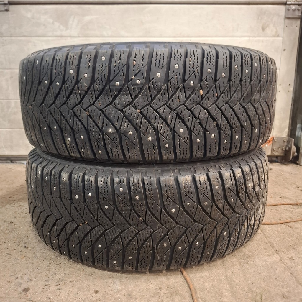 205/55R16 94T Triangle Icelink Käytetty nastarengas 6,5-7mm DOT-19