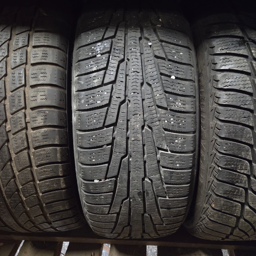 205/50R17 93R XL Nokian Hakkapeliitta R Käytetty kitkarengas 6mm DOT-12