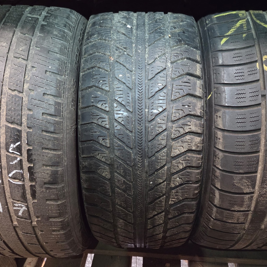 205/50R17 93V Avon CR85 Käytetty kitkarengas 5mm DOT-02