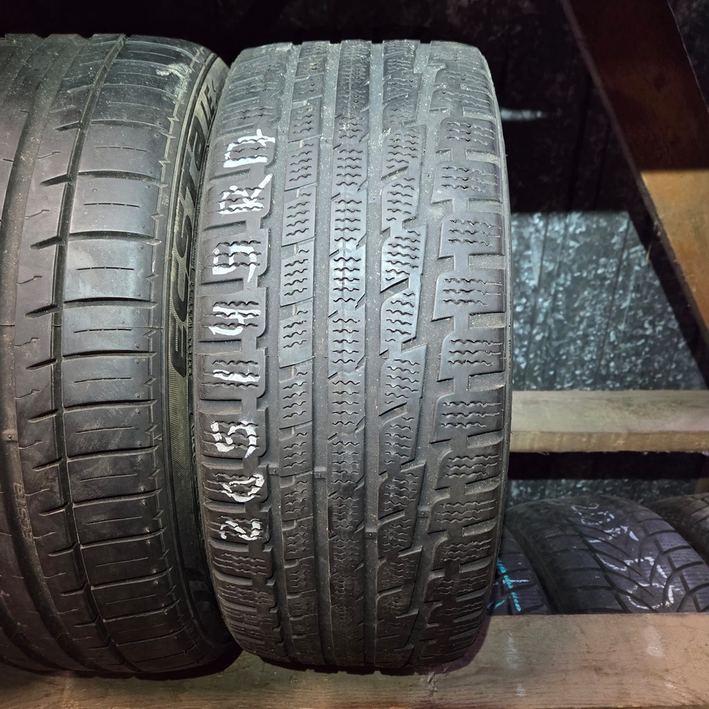 205/45R17 84V Kumho I'Zen KW27 Käytetty kitkarengas 4mm DOT-12