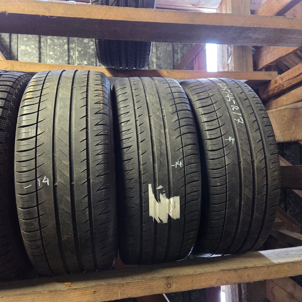 205/45R17 88V Michelin PilotExalto Käytetty kesärengas 4-4,5mm DOT-14