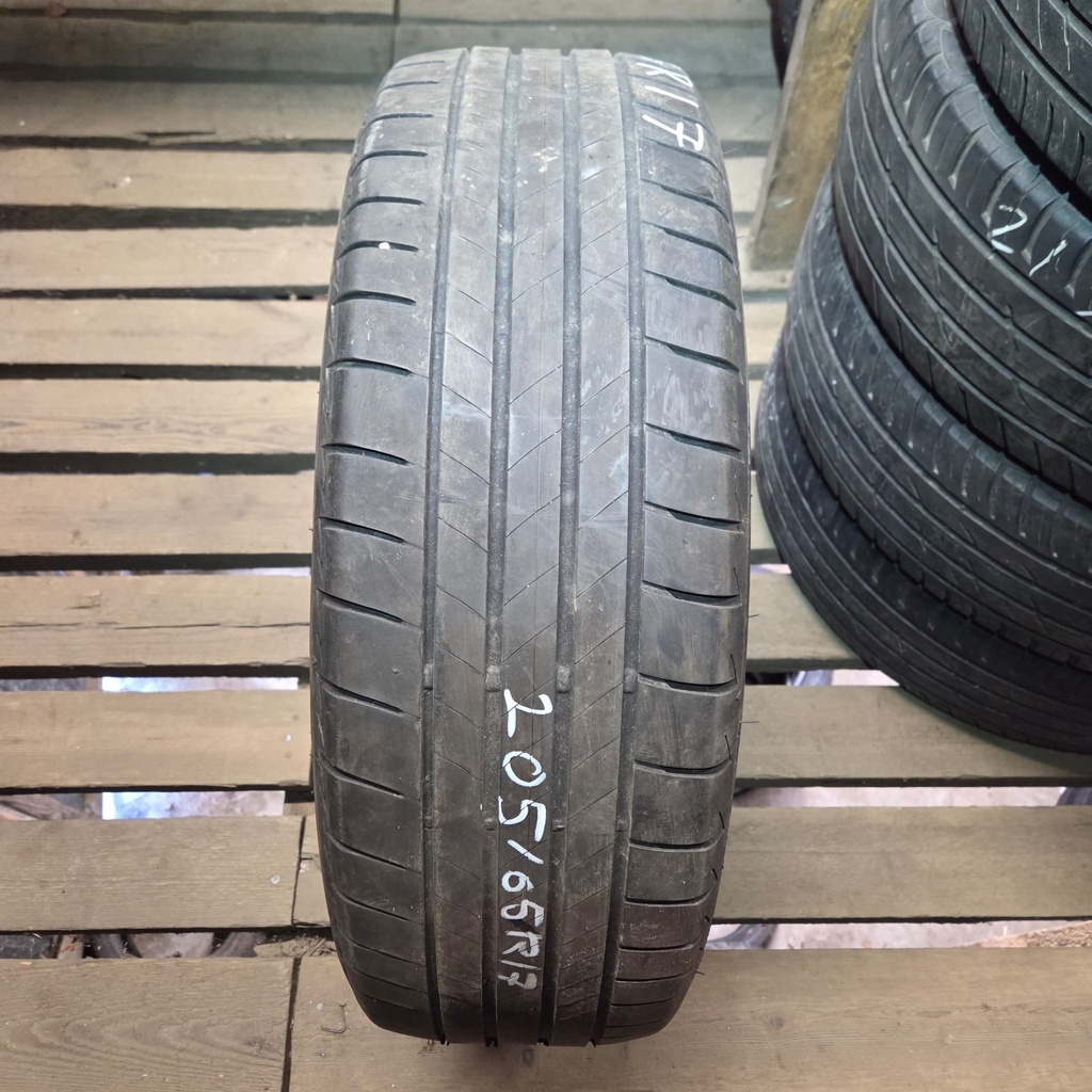 205/65R17 96V Bridgestone Turanza T005 Käytetty kesärengas 4,5mm DOT-19