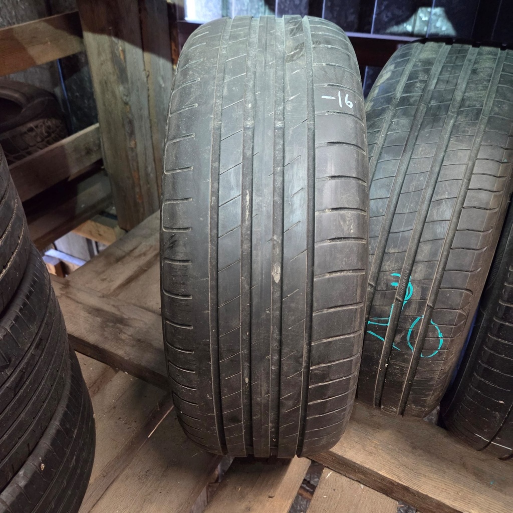 205/55R17 95V Goodyear Efficient Grip Performance Käytetty kesärengas 4mm DOT-16