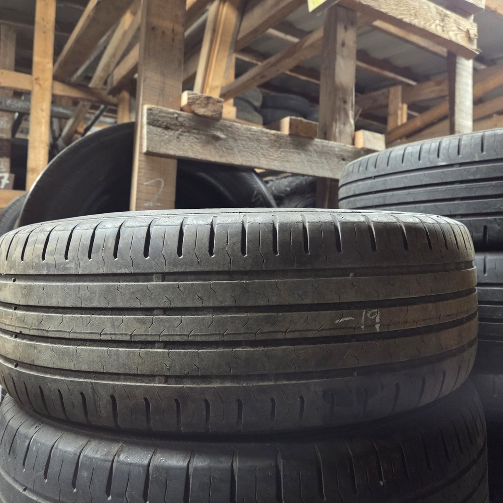 215/60R17 96H Continental EcoContact 5 Käytetty kesärengas 5,5mm DOT-19
