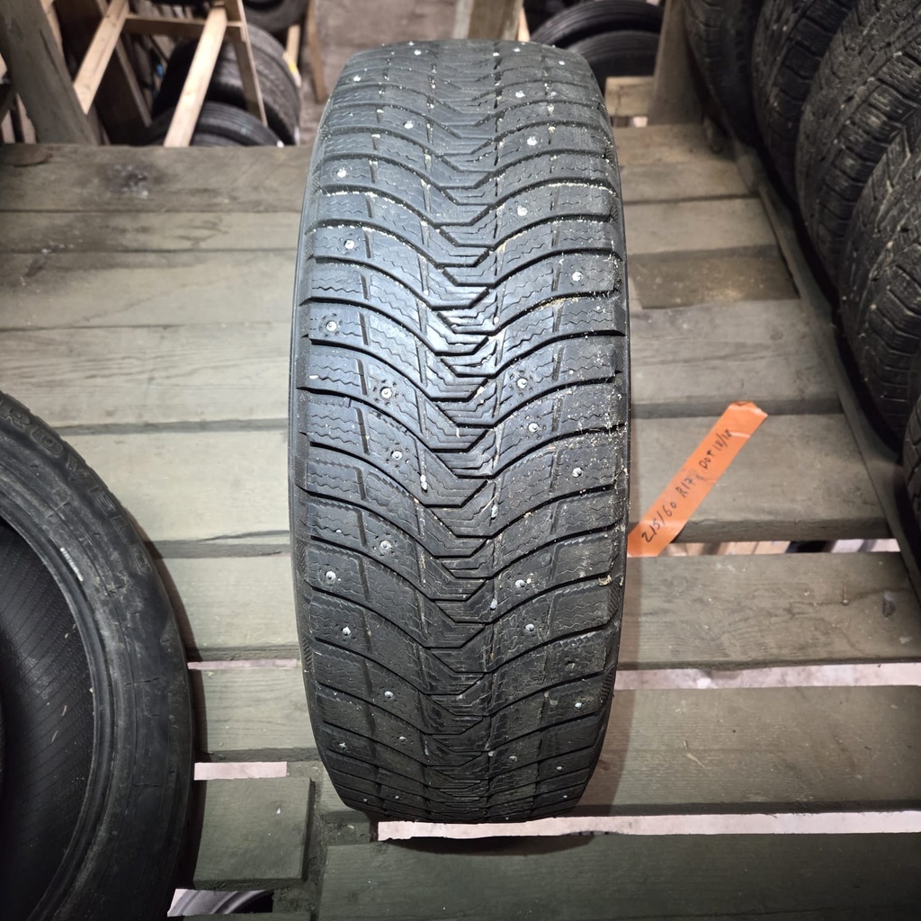 215/60R17 100T Michelin X-Ice North 3 Käytetty nastarengas 8mm DOT-16