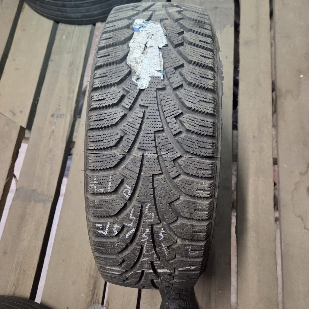 215/55R17 98R XL Nokian Hakkapeliitta RSi Käytetty kitkarengas Ajamaton DOT-07