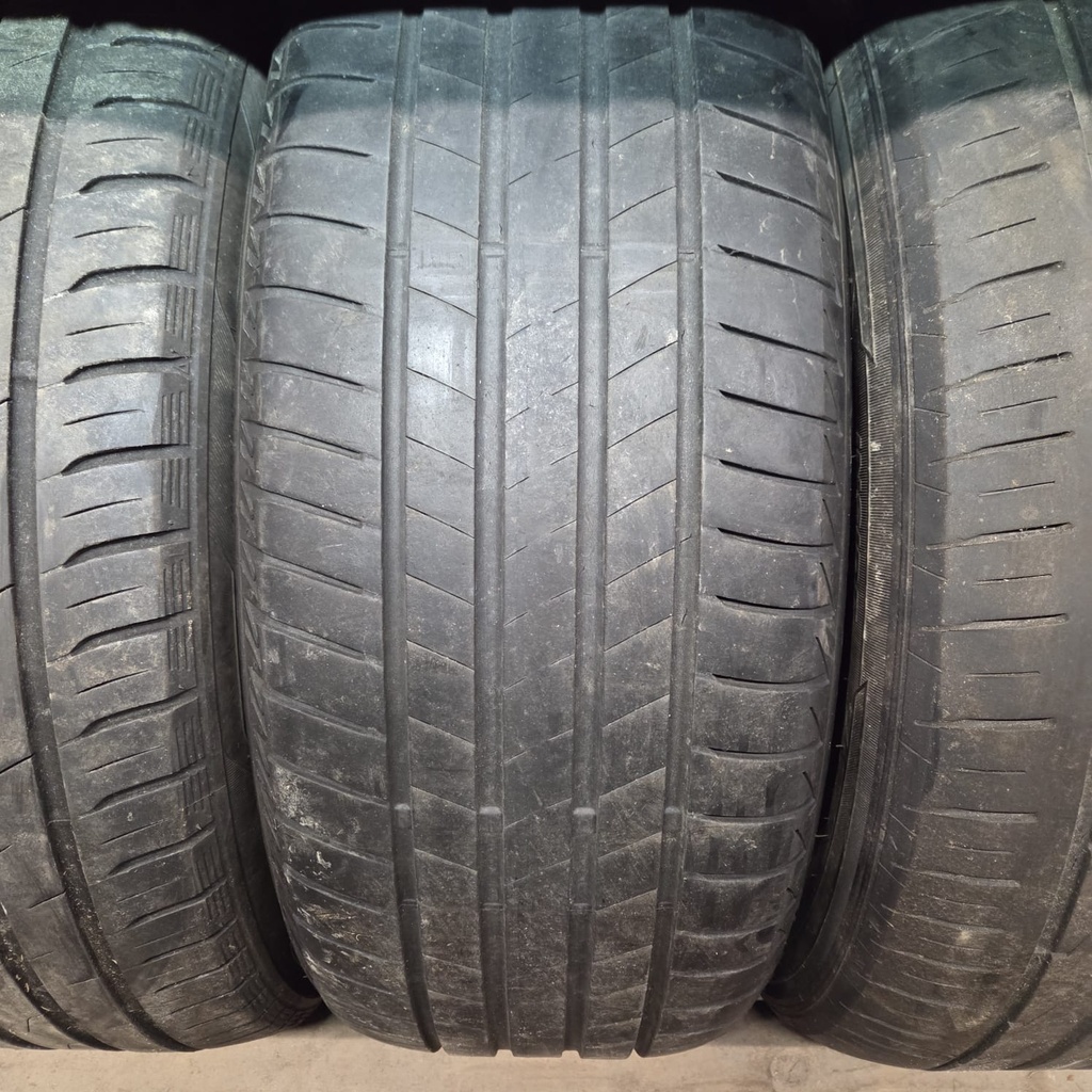 215/55R17 94W Bridgestone Turanza T005 Käytetty kesärengas 3,5mm DOT-20
