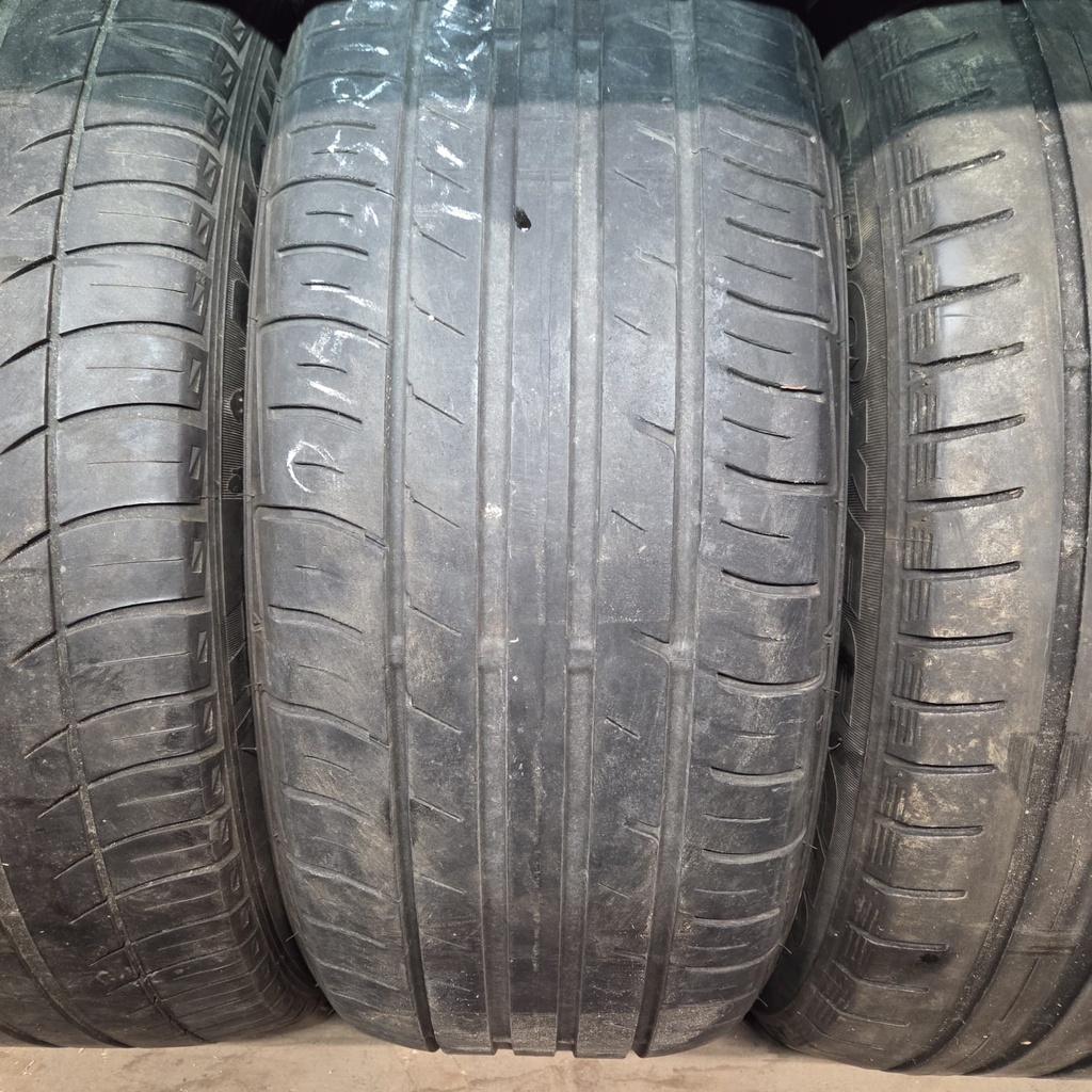 215/55R17 94V Falken Ziex ZE914 Ecorun Käytetty kesärengas 3mm DOT-18