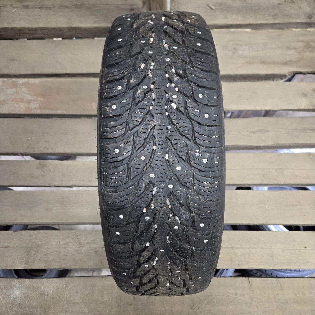 215/65R17 103T XL Nokian Hakkapeliitta 9 Käytetty nastarengas 7,5mm DOT-19
