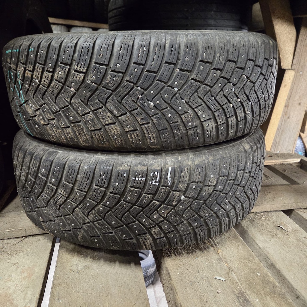 215/65R17 103T XL Continental IceContact 3 Käytetty nastarengas 5-6mm DOT-21