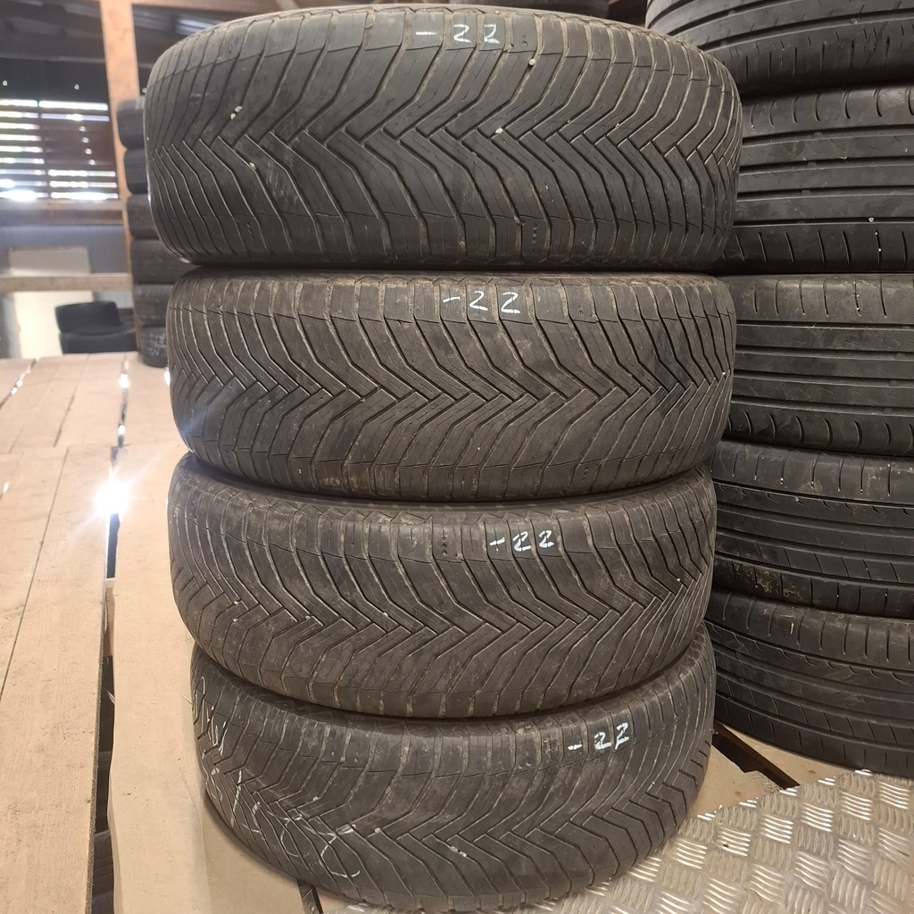 225/55R17 101W XL Michelin CrossClimate 2 Käytetty kesärengas 3,5-4mm DOT-22