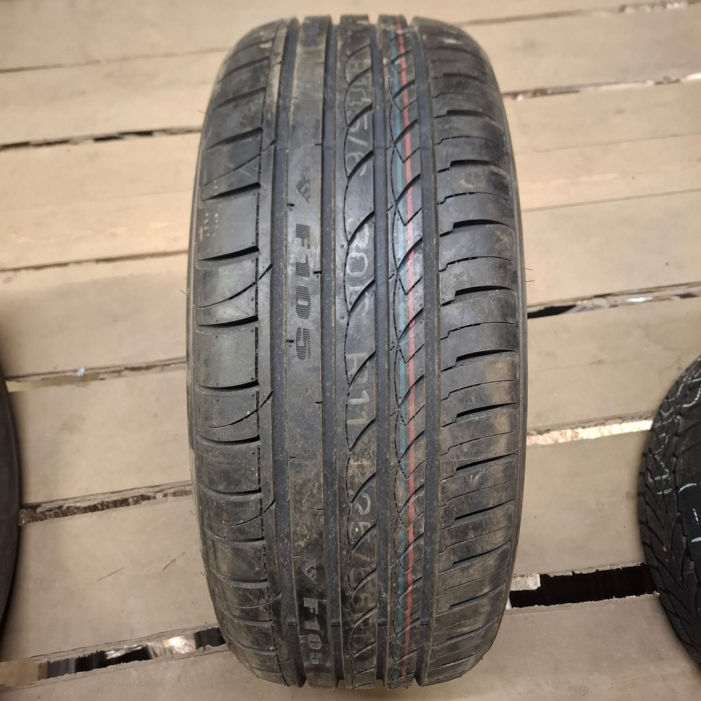 225/55R17 101W XL Rockstone Radial F105 Käytetty kesärengas 8mm DOT-10
