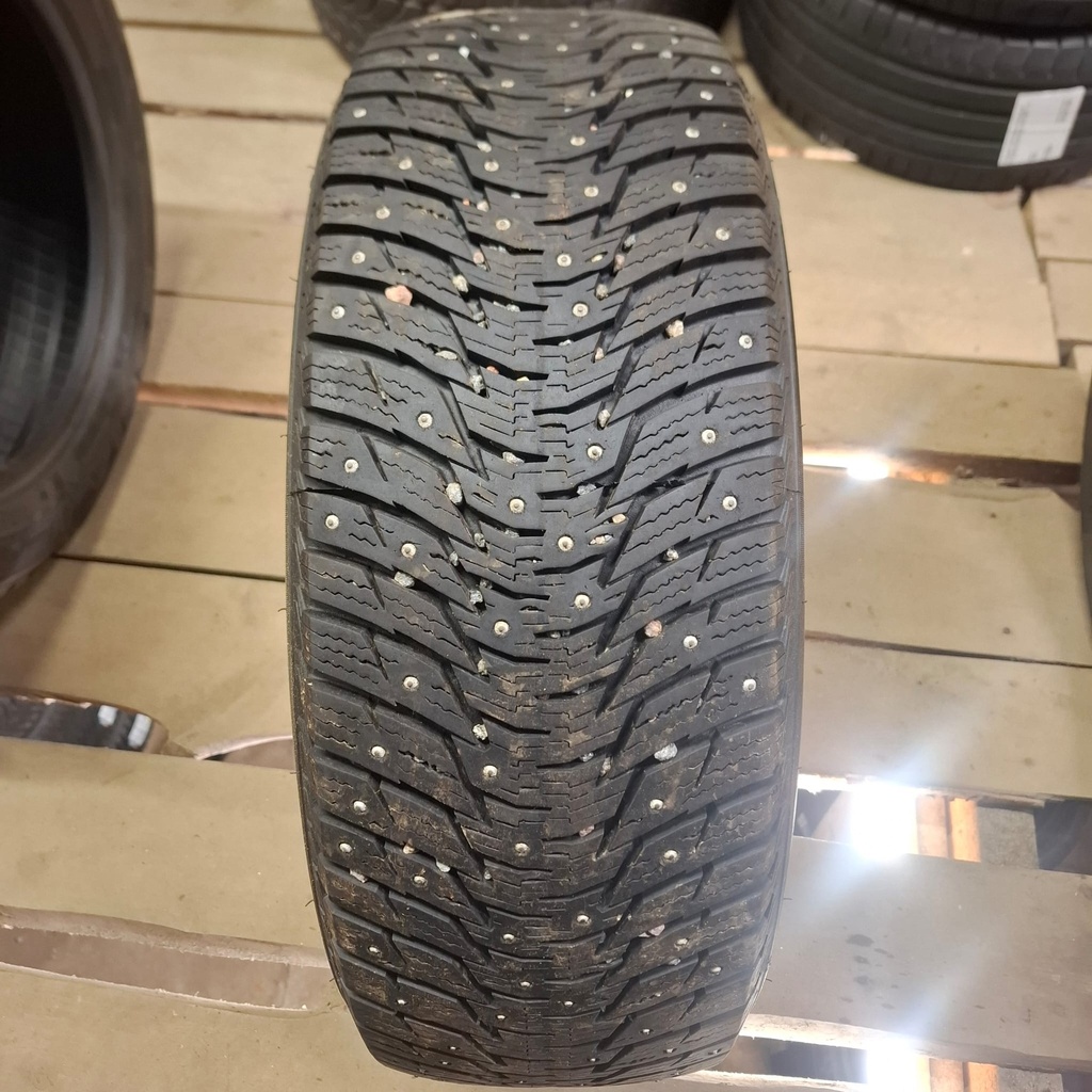 225/55R17 101T XL Goodride IceMaster Spike Z-506 Käytetty nastarengas 8mm DOT-22