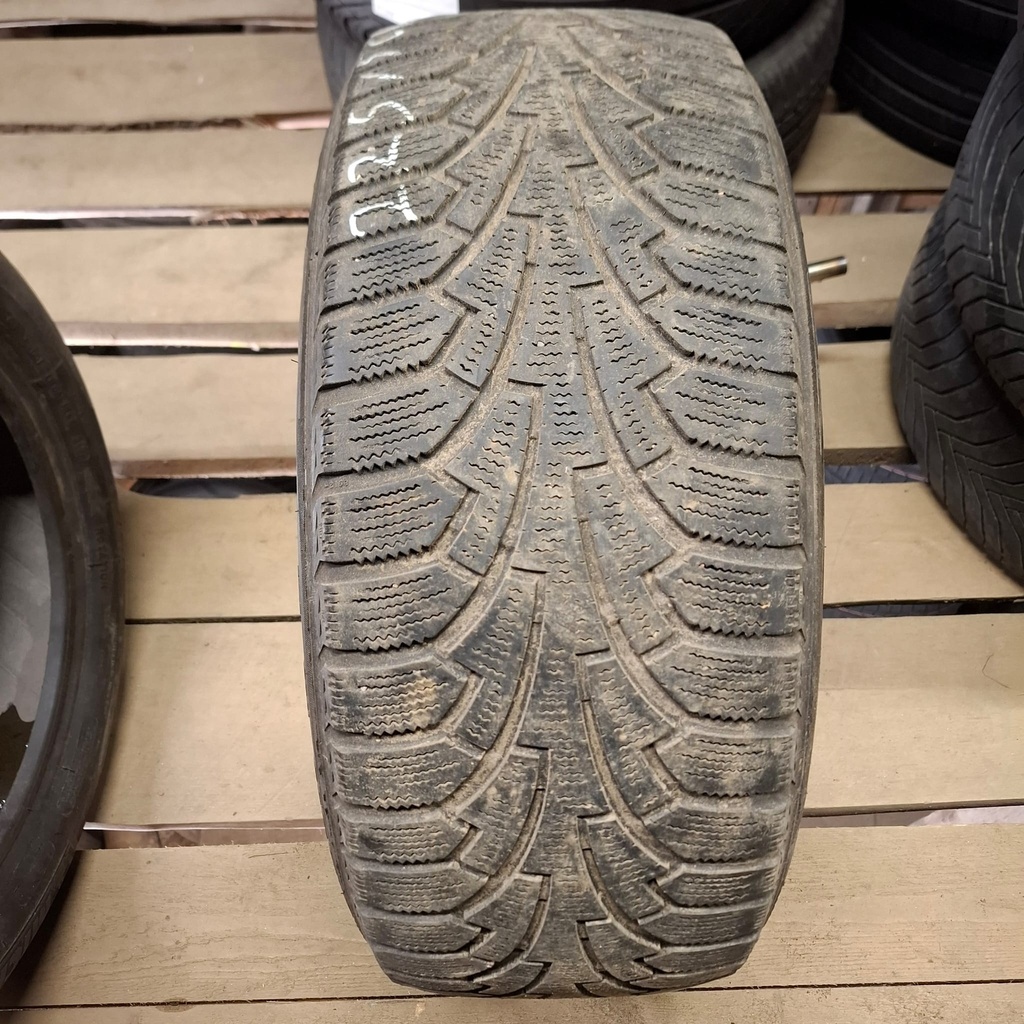 225/50R17 94R Nokian Hakkapeliitta RSi Runflat Käytetty kitkarengas 4,5mm DOT-07