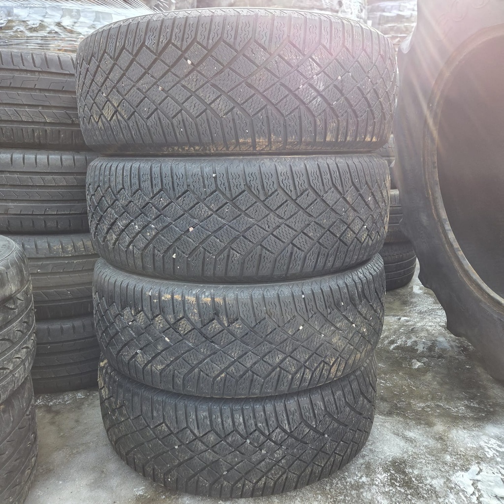 225/60R18 104T XL Continental VikingContact 7 Käytetty kitkarengas 6-7mm DOT-20