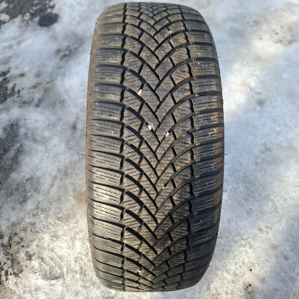 235/55R19 101T Bridgestone Blizzak LM005 Käytetty kitkarengas 7mm DOT-24