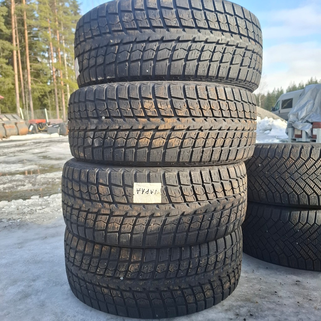 265/45R20 104T Linglong Green-max Winter Ice I-15 SUV Käytetty kitkarengas 8-9mm DOT-19
