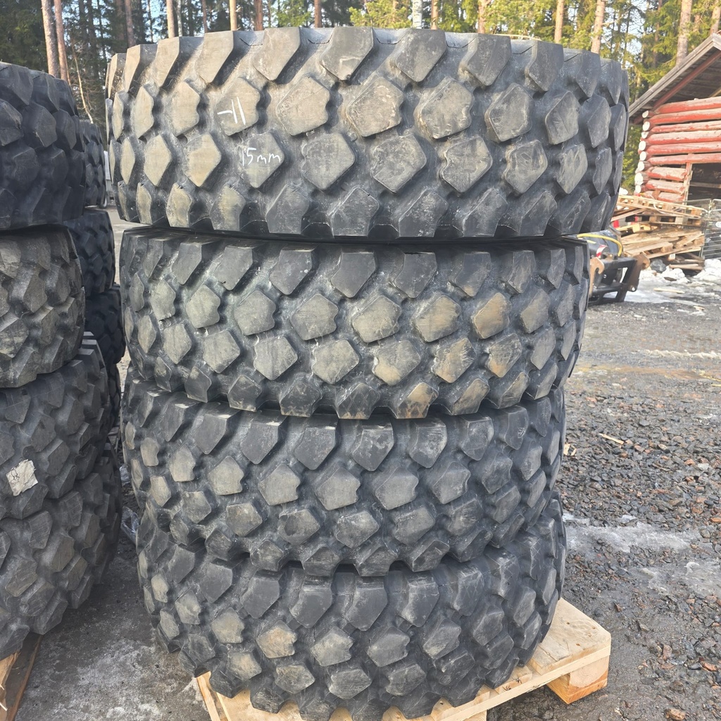 14.00R20 156J 22pr TL Michelin XZL Käytetty KA-rengas veto DOT- 10-11 ~15mm