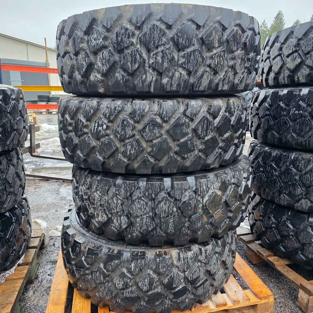 365/80R20 152K TL (14.5R20) Michelin XZL Käytetty KA-rengas Veto DOT- 10-11  16-18mm