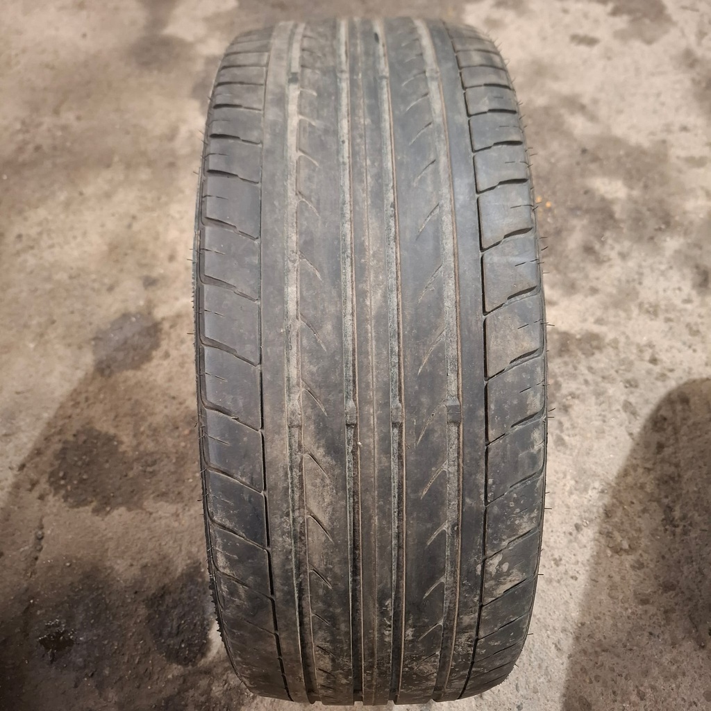 235/35R20 92W Nankang Noble Sport NS-20 Käytetty kesärengas 4mm DOT-22