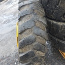 10.00-20 16pr Käytetyt kaivinkoneen rengas vanteella, PJ: 10x335 KR:221mm