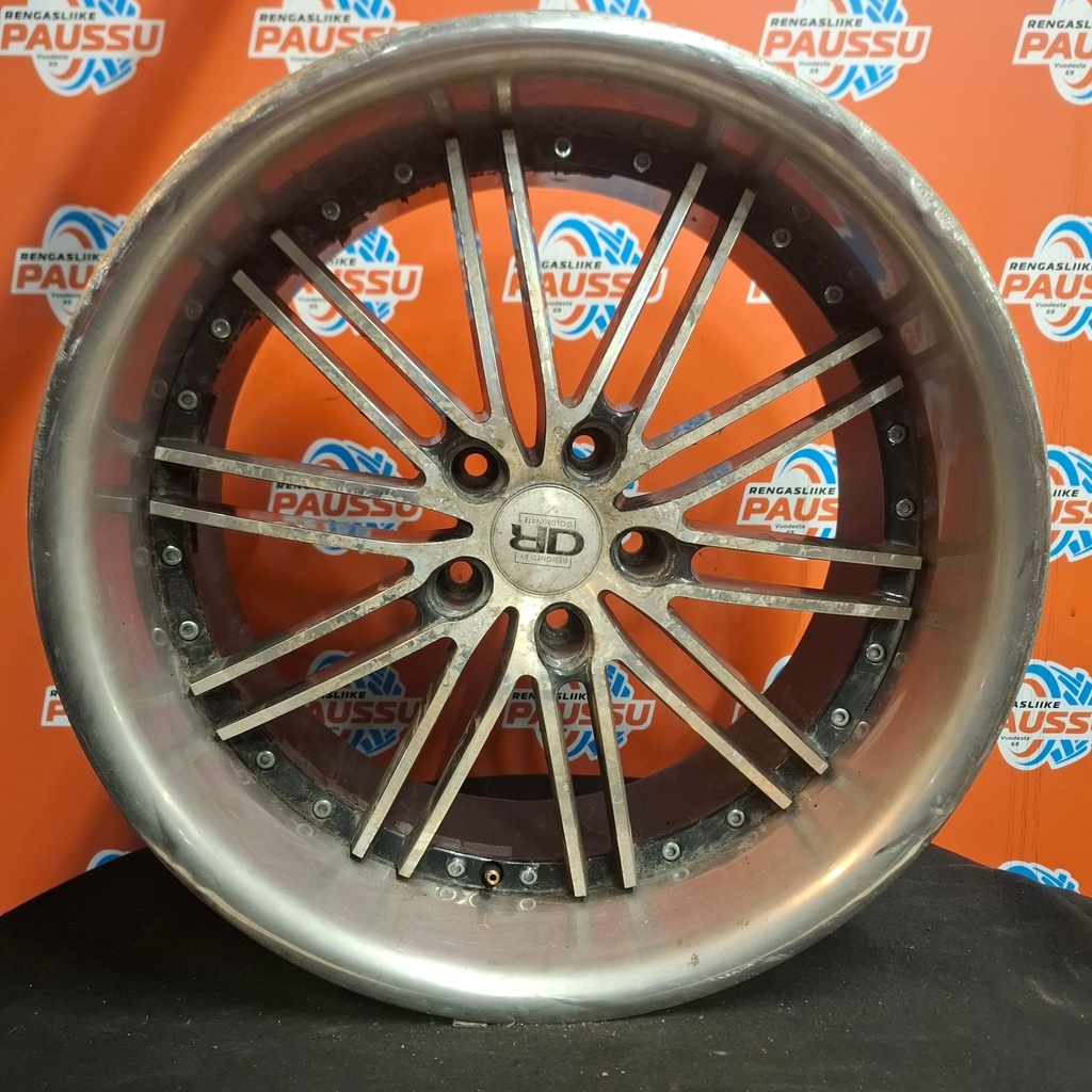 Käytetty vannesarja 5x120 10x20" ET 25 ja 8,5x20" ET 14 KR 74,1