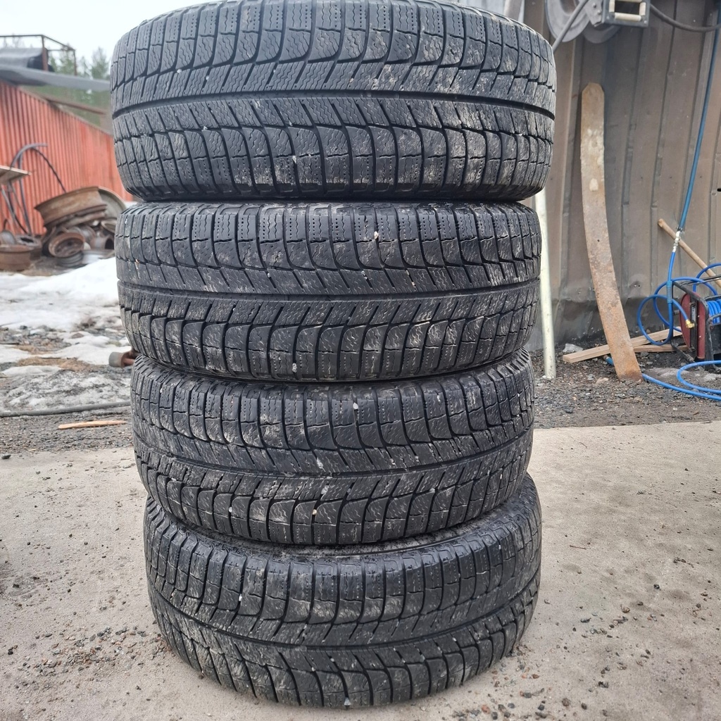 205/55R16 94H Michelin X-Ice XI3 Käytetty kitkarengas 6-7mm DOT-19
