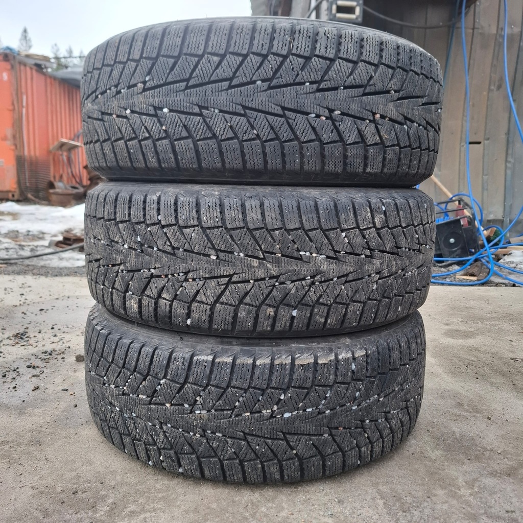 205/55R16 94T Hankook Winter I*Cept IZ2 Käytetty kitkarengas 6,5-7mm DOT-19