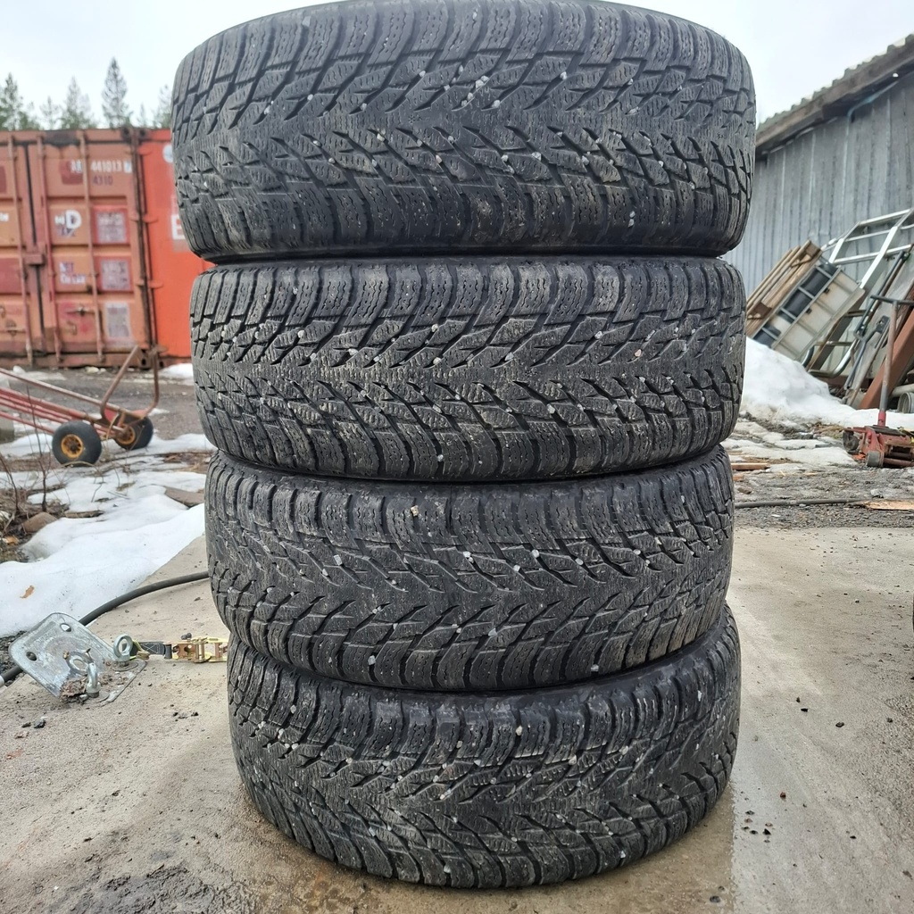 235/55R19 105R XL Nokian Hakkapeliitta R3 Käytetty kitkarengas 6,5mm DOT-19