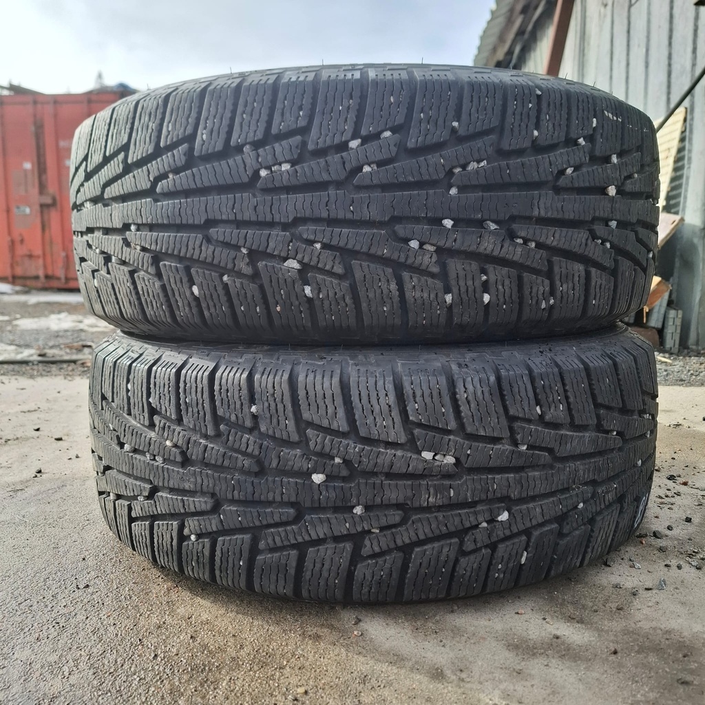 225/55R18 102R XL Nokian Hakkapeliitta R Käytetty kitkarengas 7,5-8mm DOT-08