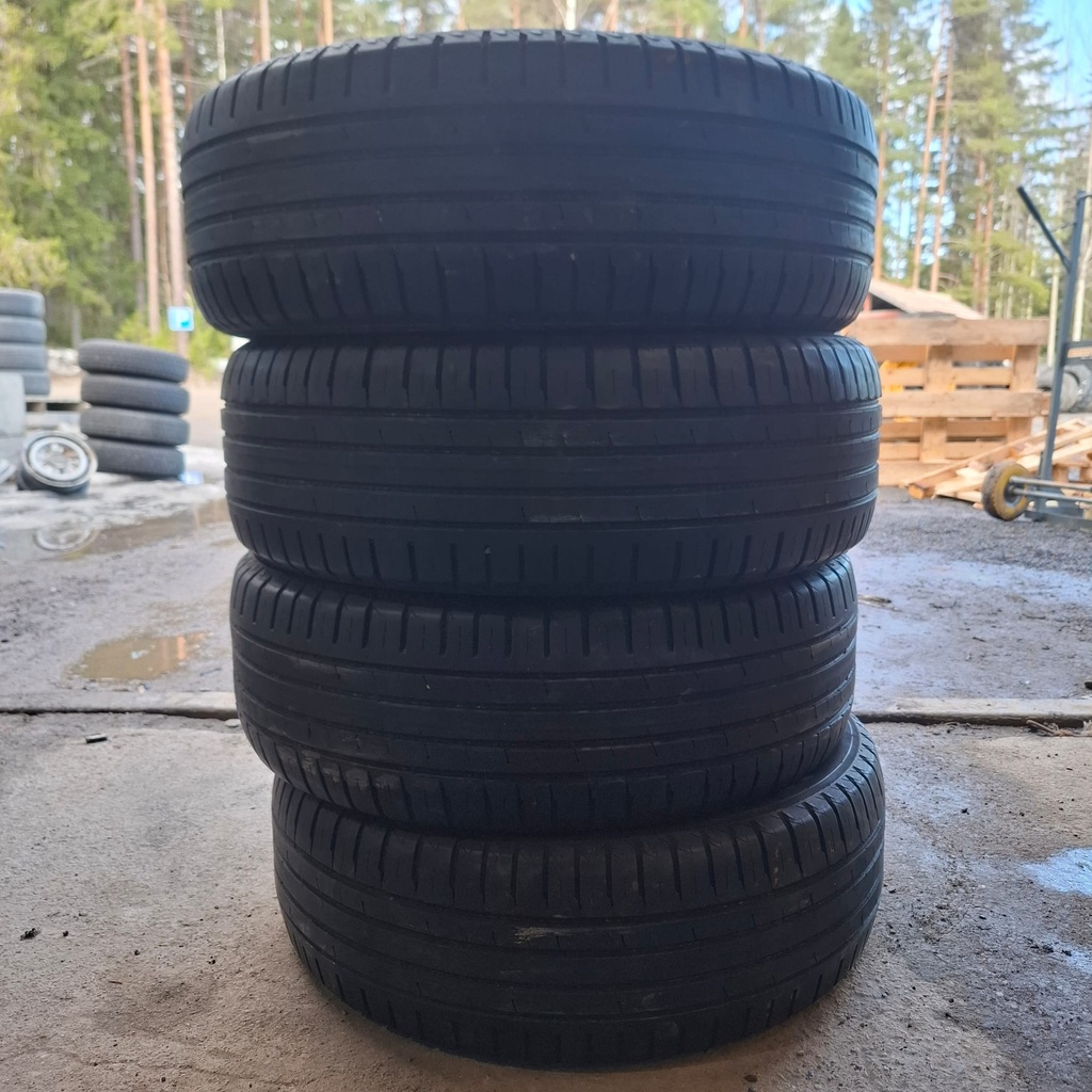 225/55R19 103V XL Nokian Hakka Blue 2 SUV Käytetty kesärengas 4-4,5mm DOT-21